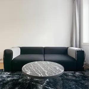 https://newly-renovated-apartment-pulsing-area-cph.copenhagenhotelselect.com